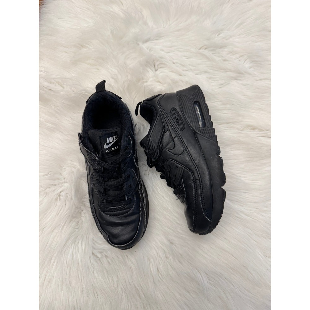 Nike‎ black tennis shoes size 2Y